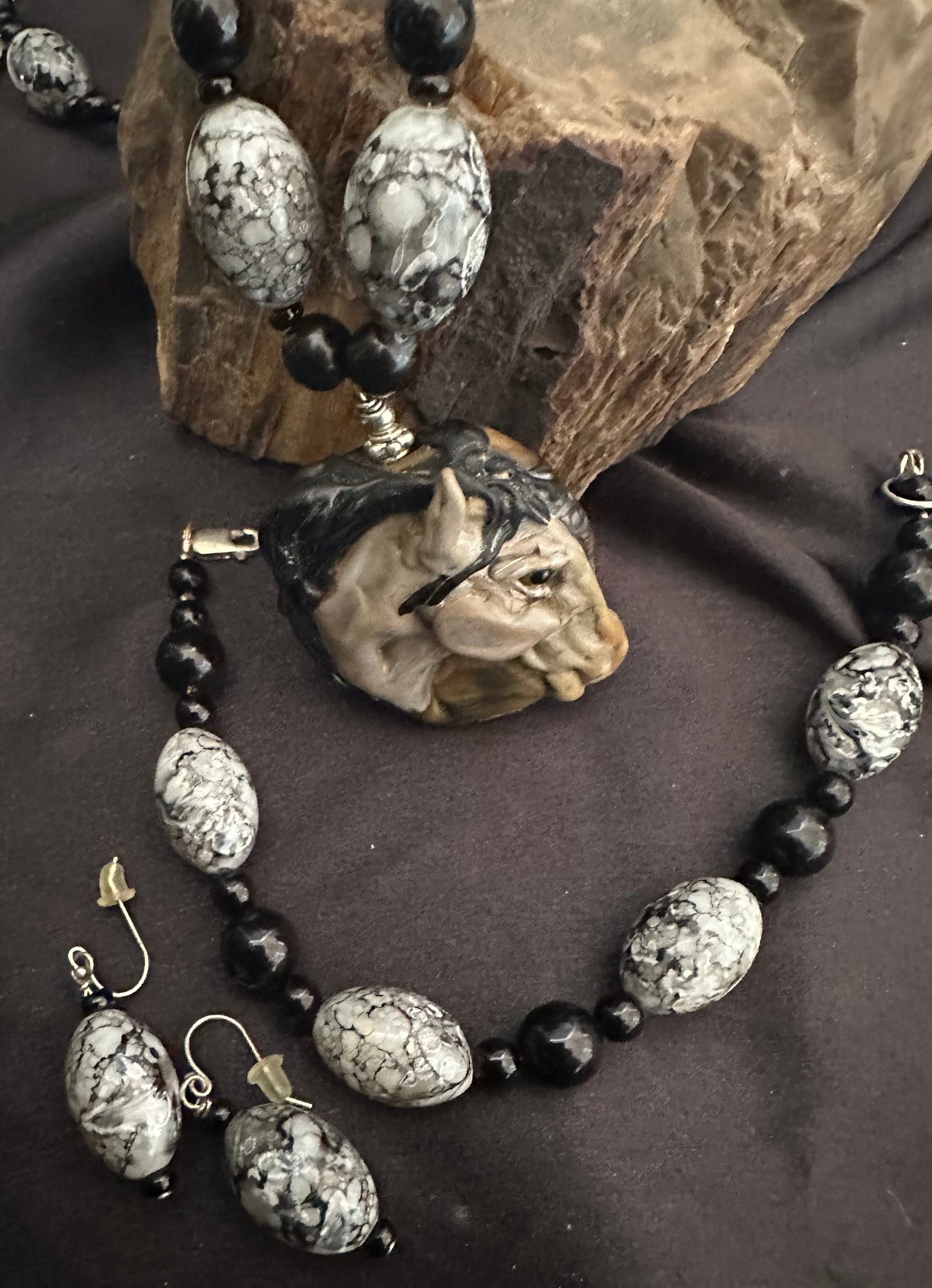 Gray horse sculpture artisan necklace set, horse , horse jewelry, pony, mustang, wild horses