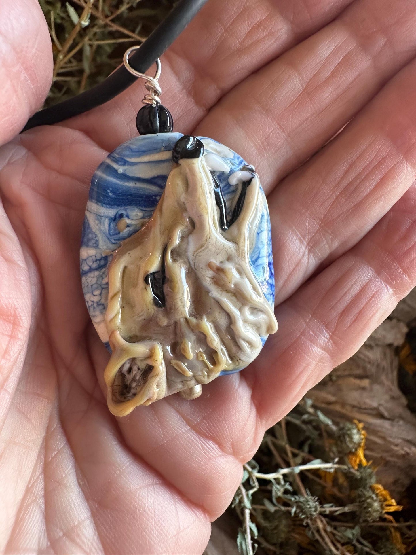 Wolf pendant in glass, wolf necklace