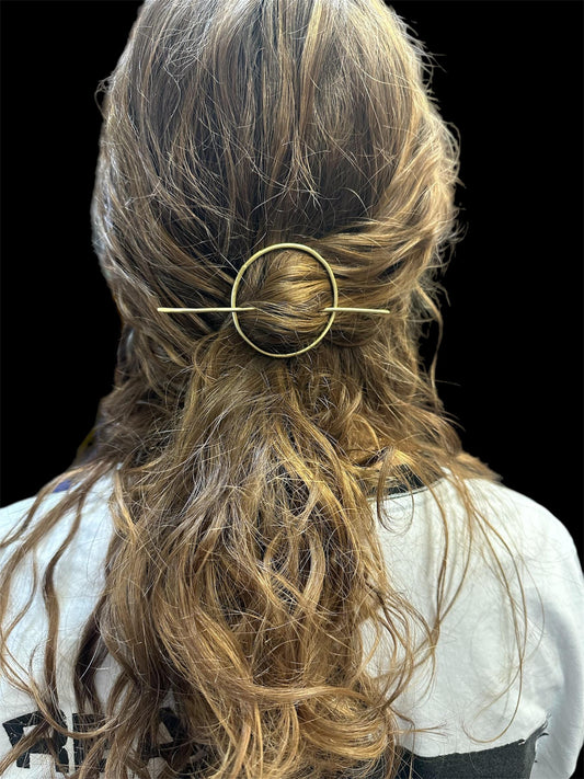 Round barrette,Minimalist hair pin, brass hair clip, hair slide, hair clip, minimal hair clip, open circle hair jewelry, gold hair slide